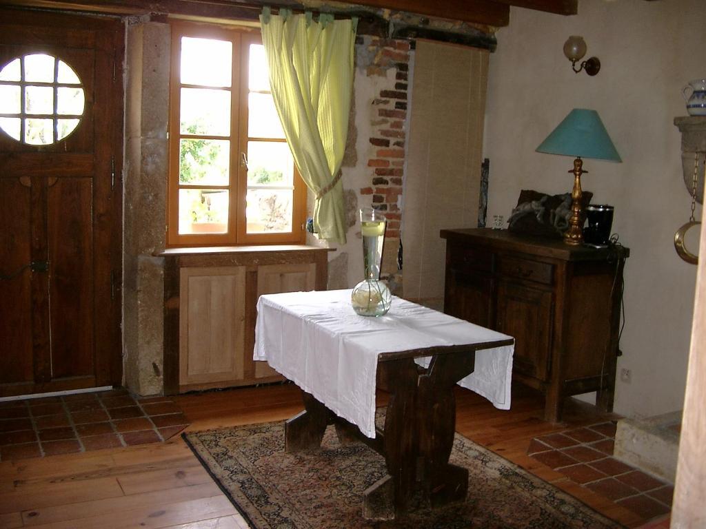 Le Trot'In Chair Bed & Breakfast Martigny-le-Comte Rom bilde